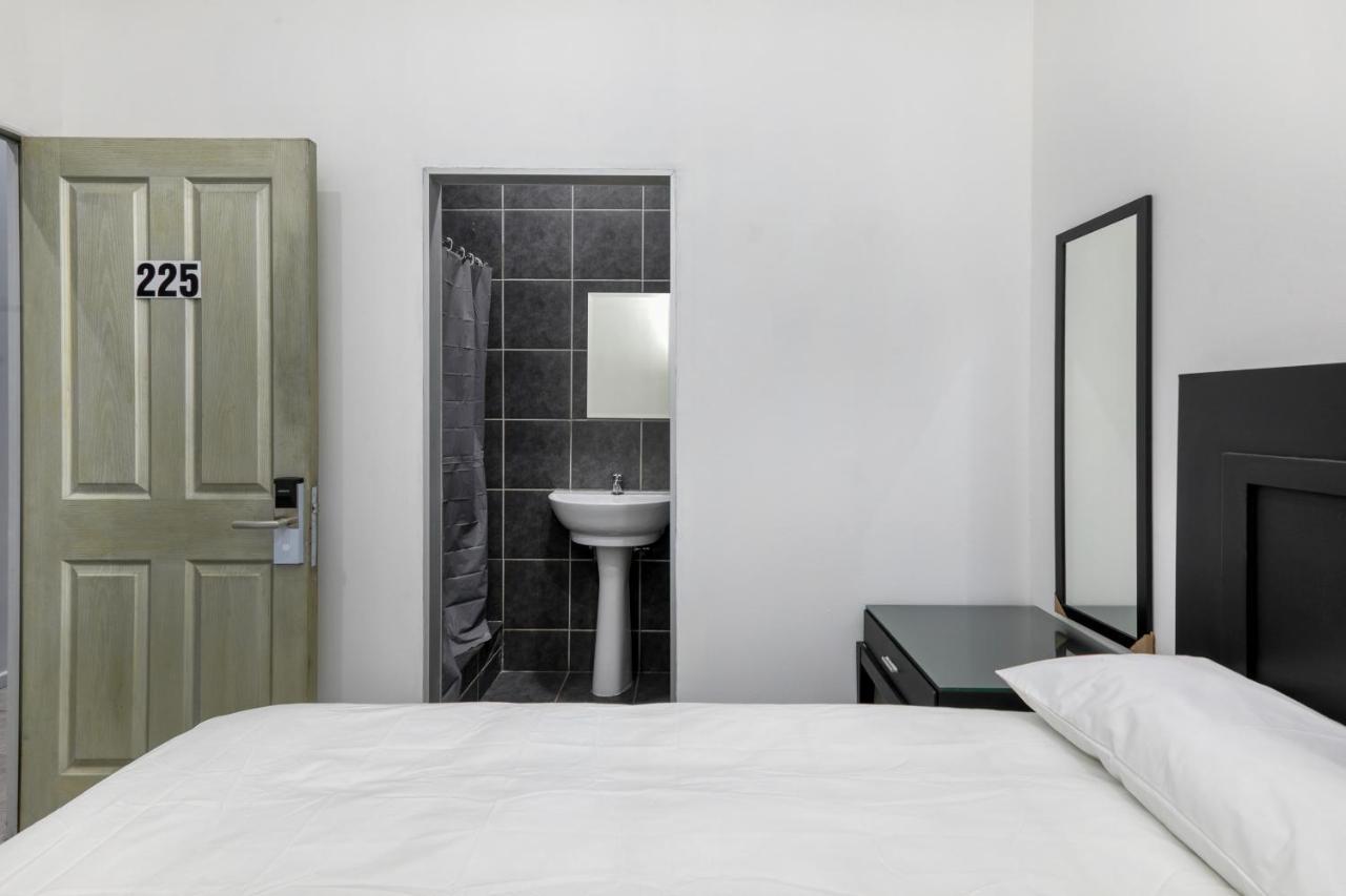 Inn & Out Express Sea Point Le Cap Extérieur photo
