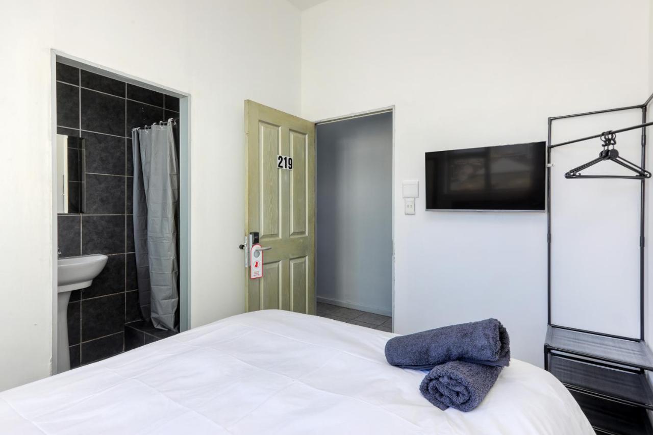 Inn & Out Express Sea Point Le Cap Extérieur photo