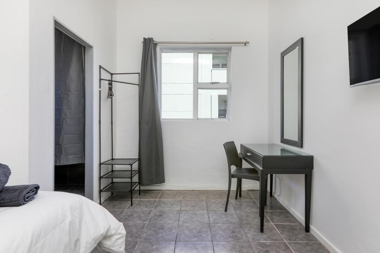 Inn & Out Express Sea Point Le Cap Extérieur photo