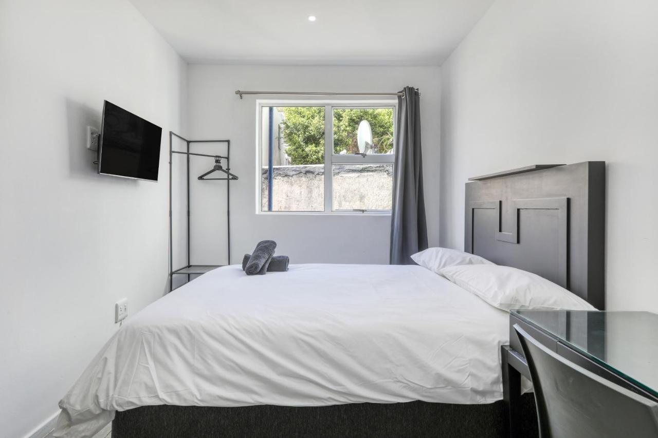 Inn & Out Express Sea Point Le Cap Extérieur photo